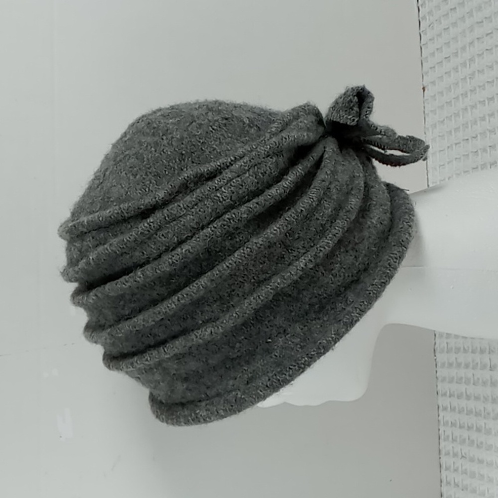 CMF Spain 100% Wool Knit Cloche Hat Gray Size 57/Med